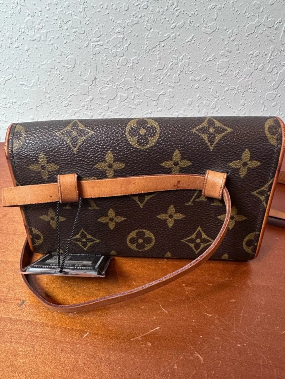 Louis Vuitton Monogram Pochette
Florentine XS - Picture 7 of 11